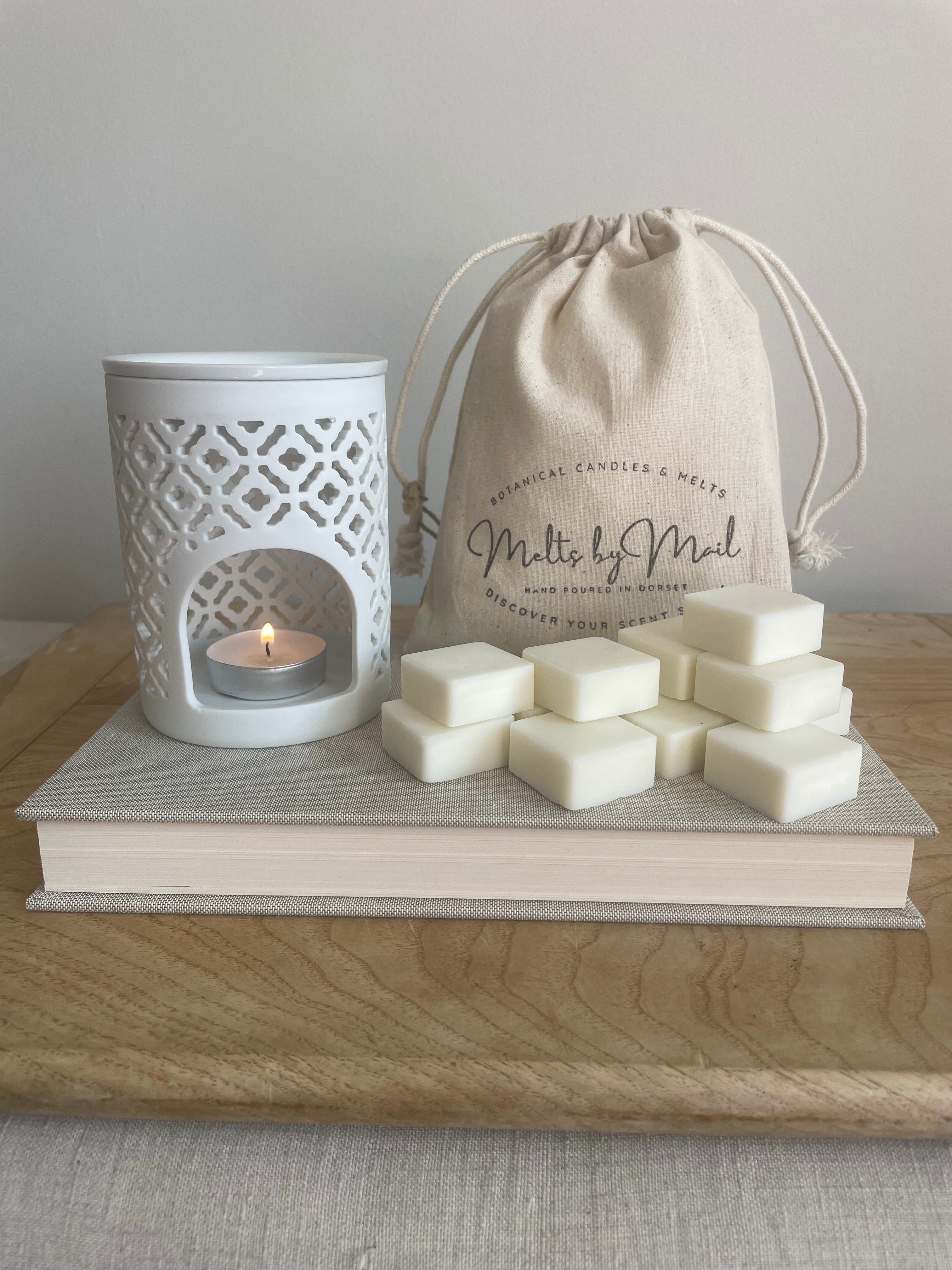 Lattice Wax Burner with Discovery Melts Collection Gift Set